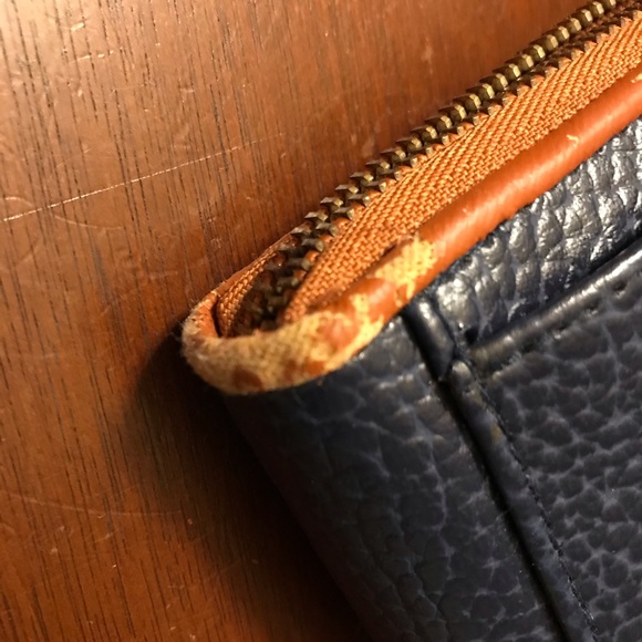 Dooney & Bourke clutch wallet - Picture 4 of 5
